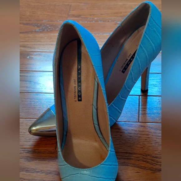 Pre-owned - Picture 3 of 3